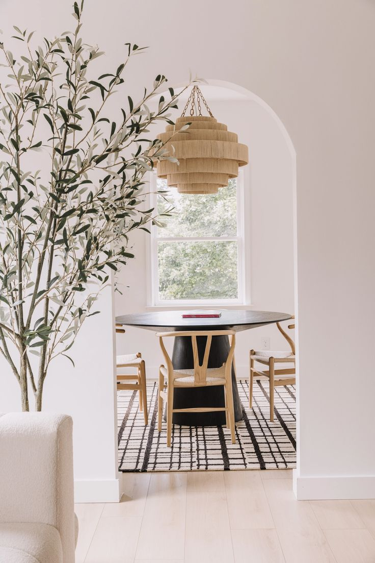 Understanding the wool and jute blend that makes the Polly collection so durable